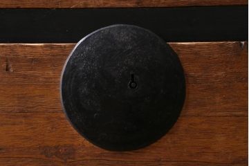 アンティーク家具　和製アンティーク　黒塗りがモダンな重ね箪笥(衣装箪笥、時代箪笥)(R-039053)