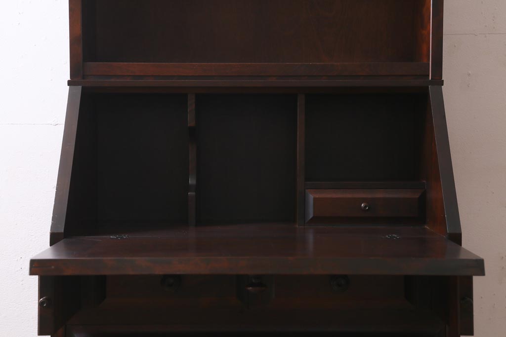 ビンテージ　北海道民芸家具　絶版品!洗練された佇まいの棚付きライティングビューロー(簿記机)(R-039054)