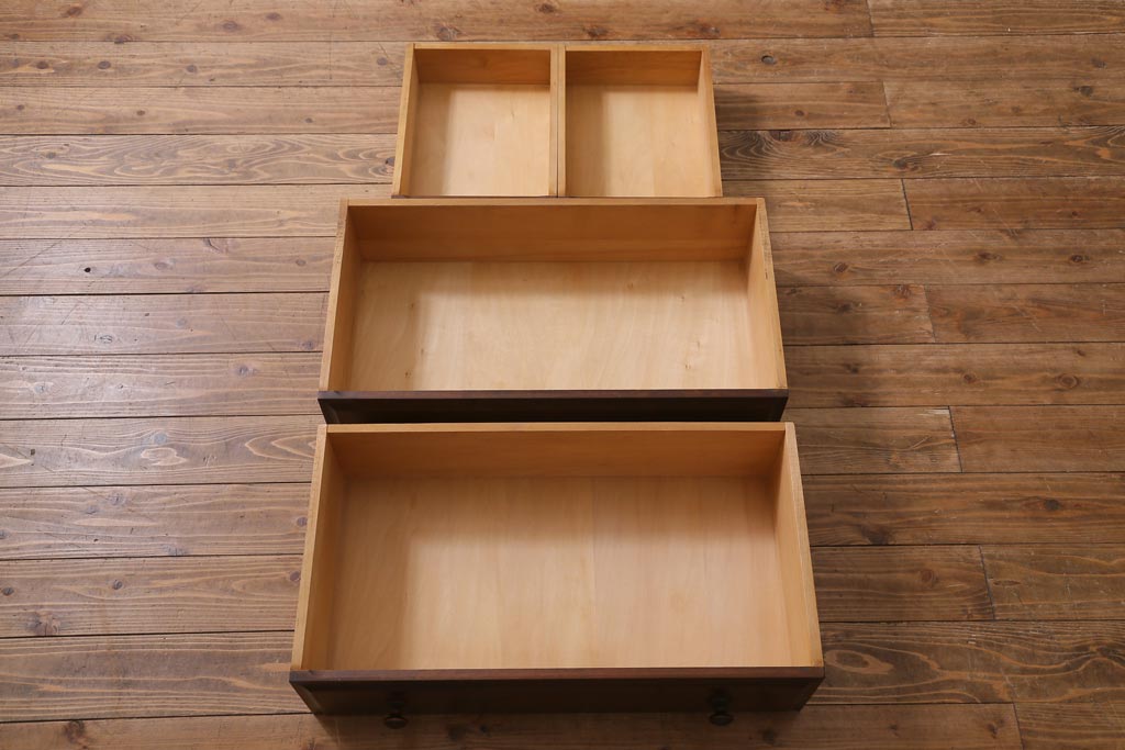 ビンテージ　北海道民芸家具　絶版品!洗練された佇まいの棚付きライティングビューロー(簿記机)(R-039054)