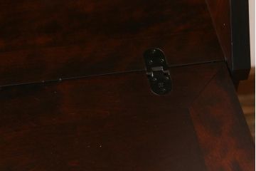 ビンテージ　北海道民芸家具　絶版品!洗練された佇まいの棚付きライティングビューロー(簿記机)(R-039054)