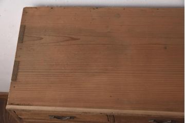 アンティーク家具　和製アンティーク　大正昭和初期　桐材　引き出し24杯で収納力抜群!素朴な雰囲気のタンス(チェスト)(R-039055)