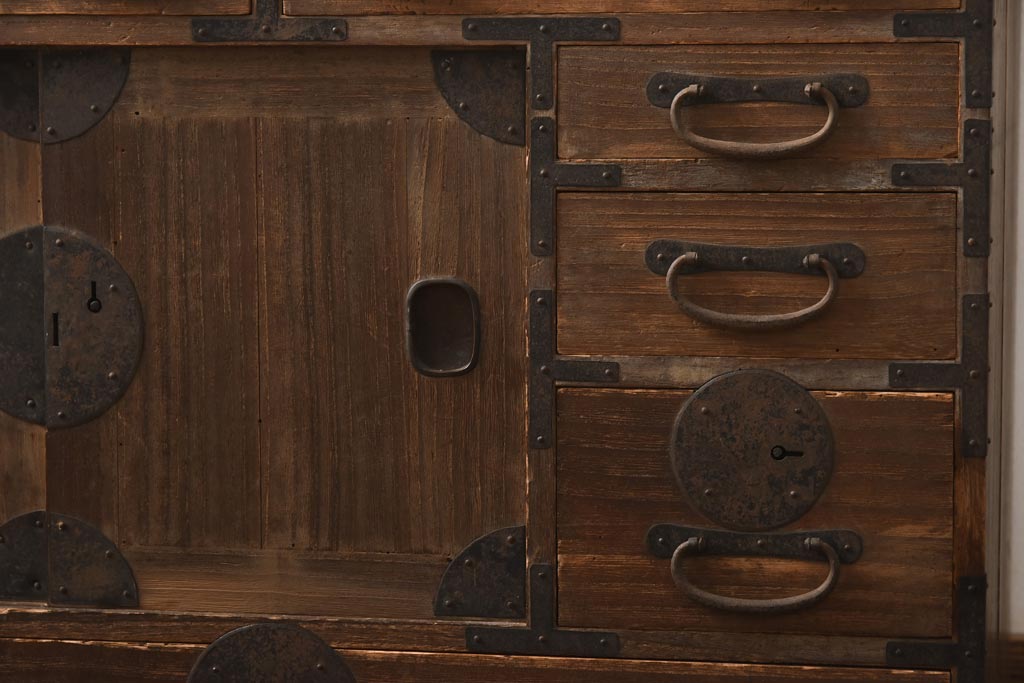 アンティーク家具　和製アンティーク　明治大正期　桐材　小タンス(引き出し、収納棚、桐箪笥、桐たんす)(R-039056)