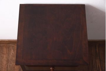 中古美品　松本民芸家具　立体的なデザインが目を引くT型脇棚(サイドチェスト)(定価約13万8千円)(R-039057)