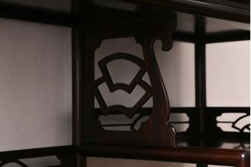 ヴィンテージ家具　国産　唐木指物　紫檀(シタン)材　深みのある漆塗りが美しい上手物の飾り棚(茶棚、戸棚、ビンテージ)(R-039058)