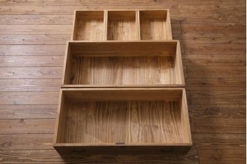 アンティーク家具　昭和中期　柔らかな木の質感が魅力的な重ね桐箪笥(衣装箪笥、引き出し、桐たんす)(R-039059)