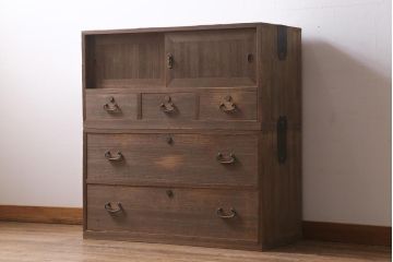 アンティーク家具　昭和中期　柔らかな木の質感が魅力的な重ね桐箪笥(衣装箪笥、引き出し、桐たんす)(R-039059)