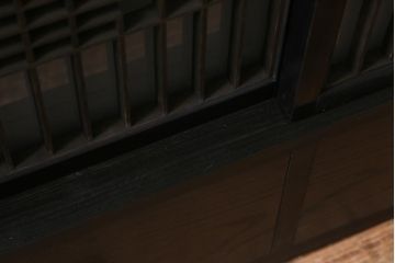 ラフジュ工房オリジナル　古建具リメイク　すりガラス入り　洗練された和の趣漂う重ね戸棚(書院戸、組子、キャビネット、収納棚)(R-039061)