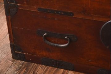 アンティーク家具　和製アンティーク　明治大正期　古びた風合いと金具が渋い箪笥(チェスト、引き出し)(R-039064)