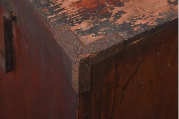 アンティーク家具　和製アンティーク　明治大正期　古びた風合いと金具が渋い箪笥(チェスト、引き出し)(R-039064)