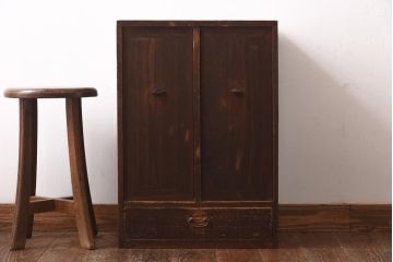 アンティーク家具　和製アンティーク　大正期　倹飩式の扉が風情ある戸棚(収納棚、キャビネット)(R-039067)
