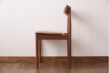 ヴィンテージ家具　G-PLAN(ジープラン)　Danishシリーズ　Larsen(ラーセン)　チーク材　ダイニングチェア(椅子、ビンテージ)(R-039069)