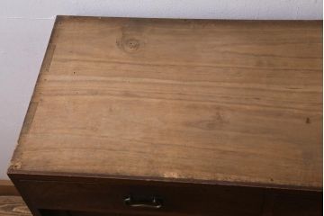 アンティーク家具　和製アンティーク　前面欅(ケヤキ)材　杢目が味わい深い戸棚(小箪笥、収納棚、引き出し)(R-039074)