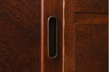 アンティーク家具　和製アンティーク　前面欅(ケヤキ)材　杢目が味わい深い戸棚(小箪笥、収納棚、引き出し)(R-039074)