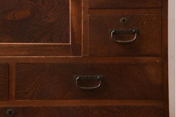 アンティーク家具　和製アンティーク　前面欅(ケヤキ)材　杢目が味わい深い戸棚(小箪笥、収納棚、引き出し)(R-039074)