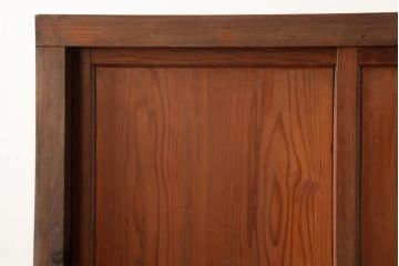 アンティーク家具　大正昭和初期　薄型　すっきりとした印象のシンプルな戸棚(収納棚、キャビネット、下駄箱)(R-039076)