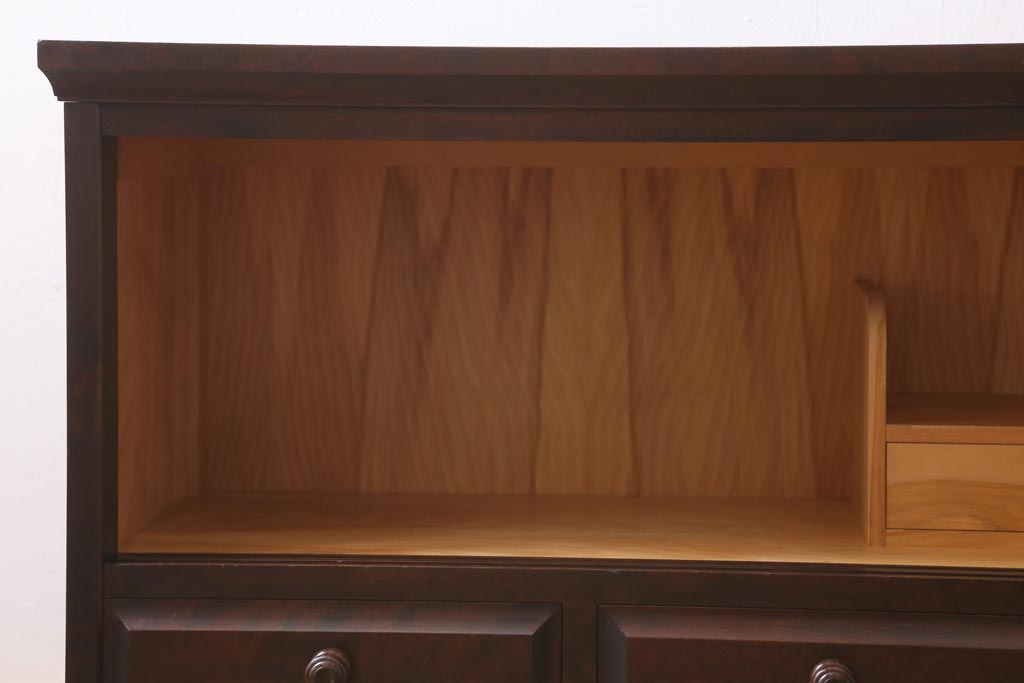 中古　リメイク　北海道民芸家具　シックな空間作りに活躍するローボード(テレビ台、収納棚、サイドボード)(R-039078)