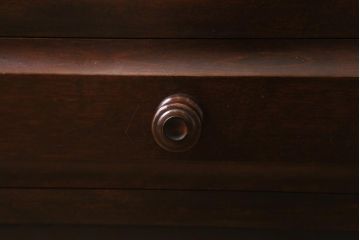 中古　リメイク　北海道民芸家具　シックな空間作りに活躍するローボード(テレビ台、収納棚、サイドボード)(R-039078)