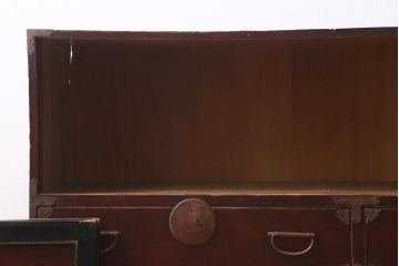 アンティーク家具　和製アンティーク　明治大正期　赤みがかった金具が目を引くローボード(箪笥、収納棚)(R-039079)
