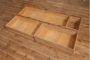 アンティーク家具　和製アンティーク　明治大正期　赤みがかった金具が目を引くローボード(箪笥、収納棚)(R-039079)