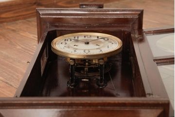 アンティーク雑貨　精工舎(SEIKOSHA、セイコー)　ゼンマイ式　取り外しができる上宮飾り付きの振り子柱時計(掛け時計、振り子時計、古時計)(R-039081)