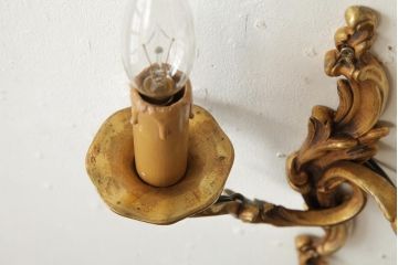 ヴィンテージ照明　フランスビンテージ　2灯　優雅なデザインの真鍮製ウォールランプ(壁付け照明、壁掛け照明)(R-039086)