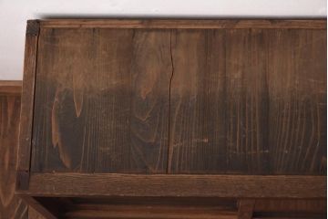 アンティーク家具　昭和初期　古い木の風合いがレトロな雰囲気あふれる収納棚(戸棚、サイドボード、キャビネット、棚)(R-039088)