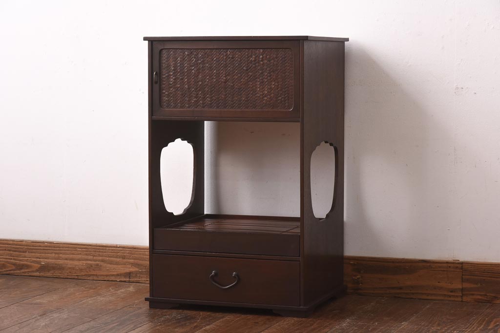 アンティーク家具　昭和初期　工芸家具　和の趣溢れる網代編みがお洒落な戸棚(収納棚、飾り棚)(R-039089)