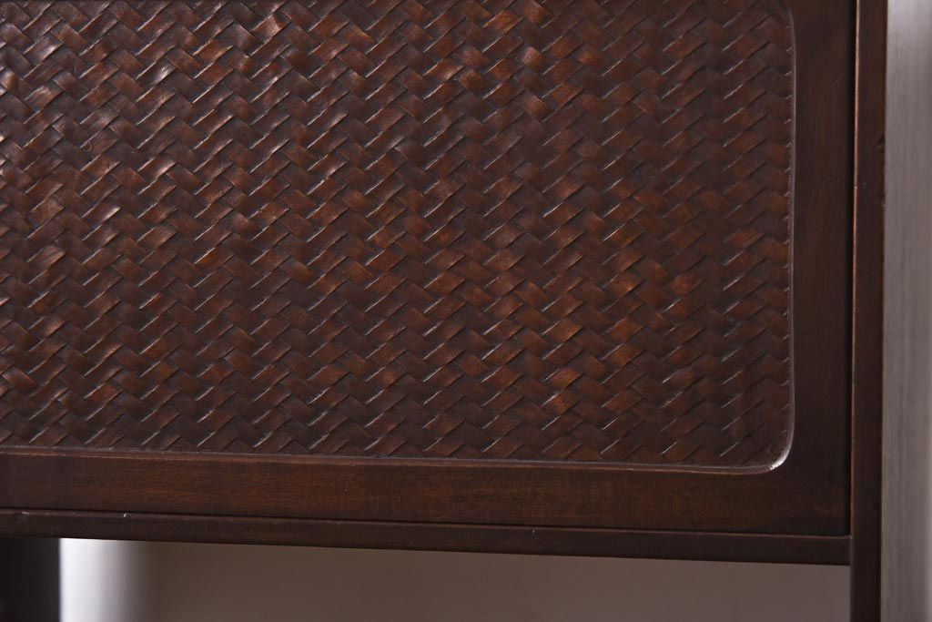 アンティーク家具　昭和初期　工芸家具　和の趣溢れる網代編みがお洒落な戸棚(収納棚、飾り棚)(R-039089)