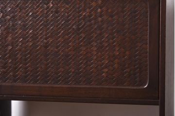 アンティーク家具　昭和初期　工芸家具　和の趣溢れる網代編みがお洒落な戸棚(収納棚、飾り棚)(R-039089)