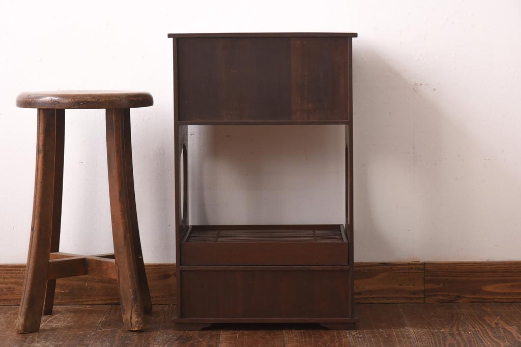 アンティーク家具　昭和初期　工芸家具　和の趣溢れる網代編みがお洒落な戸棚(収納棚、飾り棚)(R-039089)