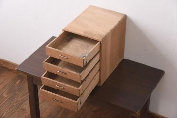 アンティーク家具　昭和中期　ナチュラルな雰囲気が魅力の小引き出し(卓上収納、小物収納)(R-039091)