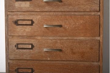 アンティーク家具　昭和中期　柔らかな木の風合いが魅力のネームプレート付き小引き出し(卓上収納、小物収納)(R-039092)