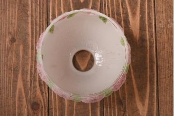 アンティーク照明　イギリスアンティーク　花模様が可愛らしいロマンチックなペンダントライト(天井照明)(R-039096)