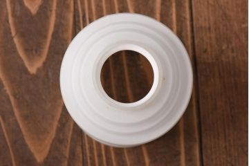 アンティーク照明　陽刻ガラス　上品な印象を与えてくれるペンダントライト(天井照明、吊り下げ照明)(R-039097)