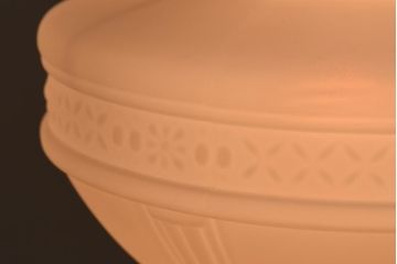 アンティーク照明　ブラケットの意匠が素敵な陽刻照明(ペンダントライト、天井照明、吊り下げ照明)(R-039098)