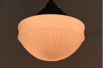 アンティーク照明　ブラケットの意匠が素敵な陽刻照明(ペンダントライト、天井照明、吊り下げ照明)(R-039098)