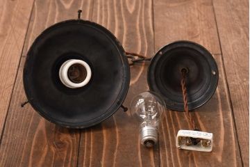 アンティーク照明　ブラケットの意匠が素敵な陽刻照明(ペンダントライト、天井照明、吊り下げ照明)(R-039098)