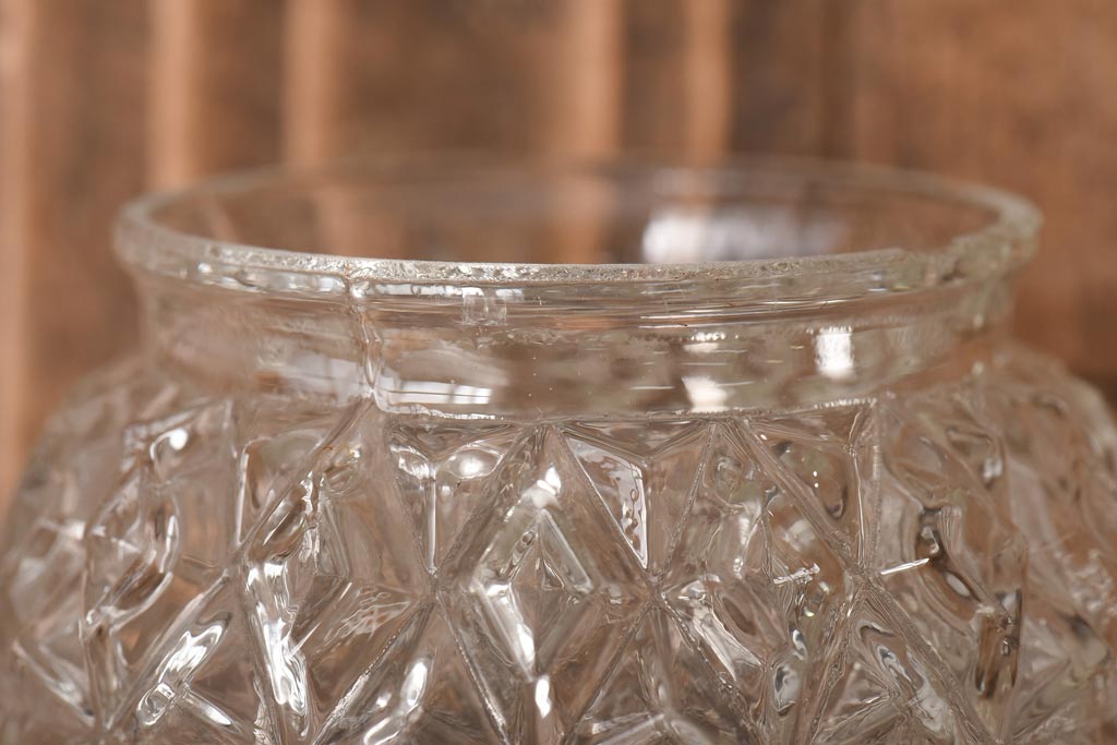 アンティーク照明　アメリカ製　ダイヤのエンボス模様がおしゃれなハンギングランプ(ペンダントライト、天井照明)(R-039099)