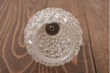 アンティーク照明　アメリカ製　ダイヤのエンボス模様がおしゃれなハンギングランプ(ペンダントライト、天井照明)(R-039100)