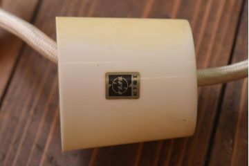 昭和レトロ照明　松下電工(ナショナル)　レトロポップでかわいらしいチューリップ照明(ペンダントライト、天井照明)(R-039101)