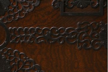 ビンテージ家具　工芸品　総欅材・玉杢　中桐材　半櫃(ハンガイ)　倹飩蓋　激レア!手打ち金具が目を惹く重ね船箪笥(衣装箪笥、引き出し、チェスト、桐箪笥、桐たんす)(製作費当時約300万円、桐箪笥、桐たんす)(R-039104)
