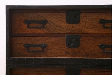 ビンテージ家具　工芸品　総欅材・玉杢　中桐材　半櫃(ハンガイ)　倹飩蓋　激レア!手打ち金具が目を惹く重ね船箪笥(衣装箪笥、引き出し、チェスト、桐箪笥、桐たんす)(製作費当時約300万円、桐箪笥、桐たんす)(R-039104)