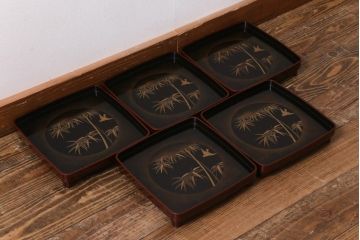 アンティーク雑貨　時代物　大正昭和初期　蒔絵　竹と雀図　漆器　角盆5枚セット(R-039110)