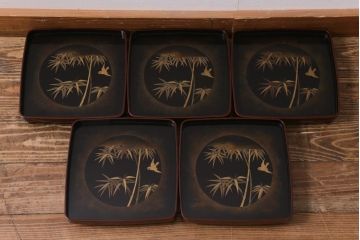 アンティーク雑貨　時代物　大正昭和初期　蒔絵　竹と雀図　漆器　角盆5枚セット(R-039110)