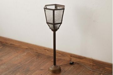ビンテージ照明　和製ビンテージ　昭和中期　ダイヤガラスがレトロな雰囲気のスタンド照明(スタンドライト、フロアスタンド)(R-039112)