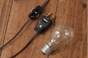 ビンテージ照明　和製ビンテージ　昭和中期　ダイヤガラスがレトロな雰囲気のスタンド照明(スタンドライト、フロアスタンド)(R-039112)
