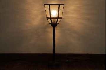 ビンテージ照明　和製ビンテージ　昭和中期　ダイヤガラスがレトロな雰囲気のスタンド照明(スタンドライト、フロアスタンド)(R-039113)