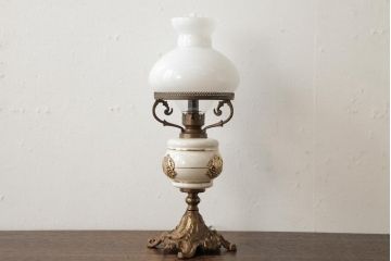 アメリカビンテージ　ヴィンテージ照明　オイルランプ型　陶器製の胴体が珍しいスタンドライト(テーブルランプ)(R-039114)