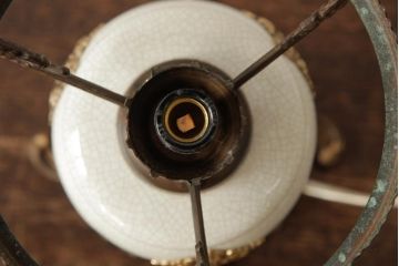 アメリカビンテージ　ヴィンテージ照明　オイルランプ型　陶器製の胴体が珍しいスタンドライト(テーブルランプ)(R-039114)