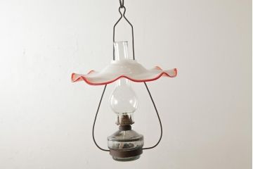 アンティーク雑貨　レトロ雑貨　3分芯　赤縁フリルガラスシェードのオイルランプ(吊り下げランプ)(R-039115)